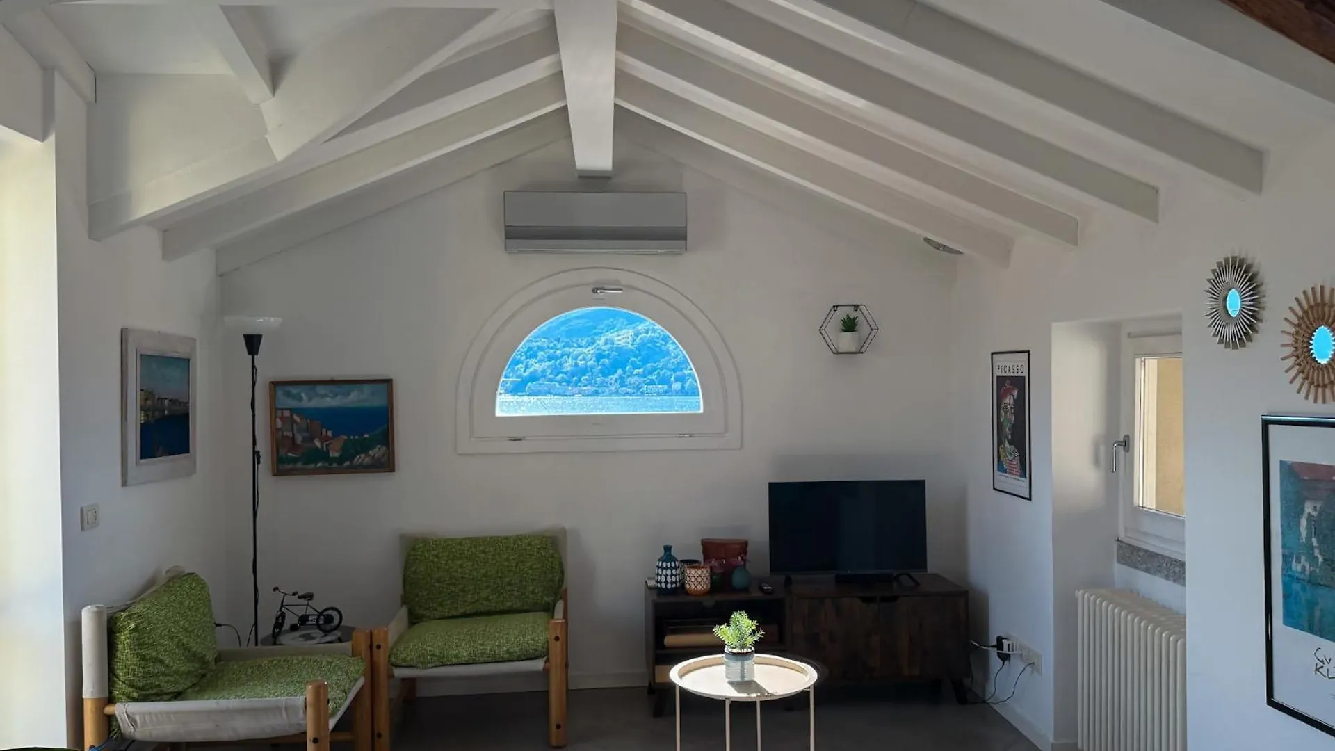 Skyway Apartment With Private Lake View Terrace Bellagio
