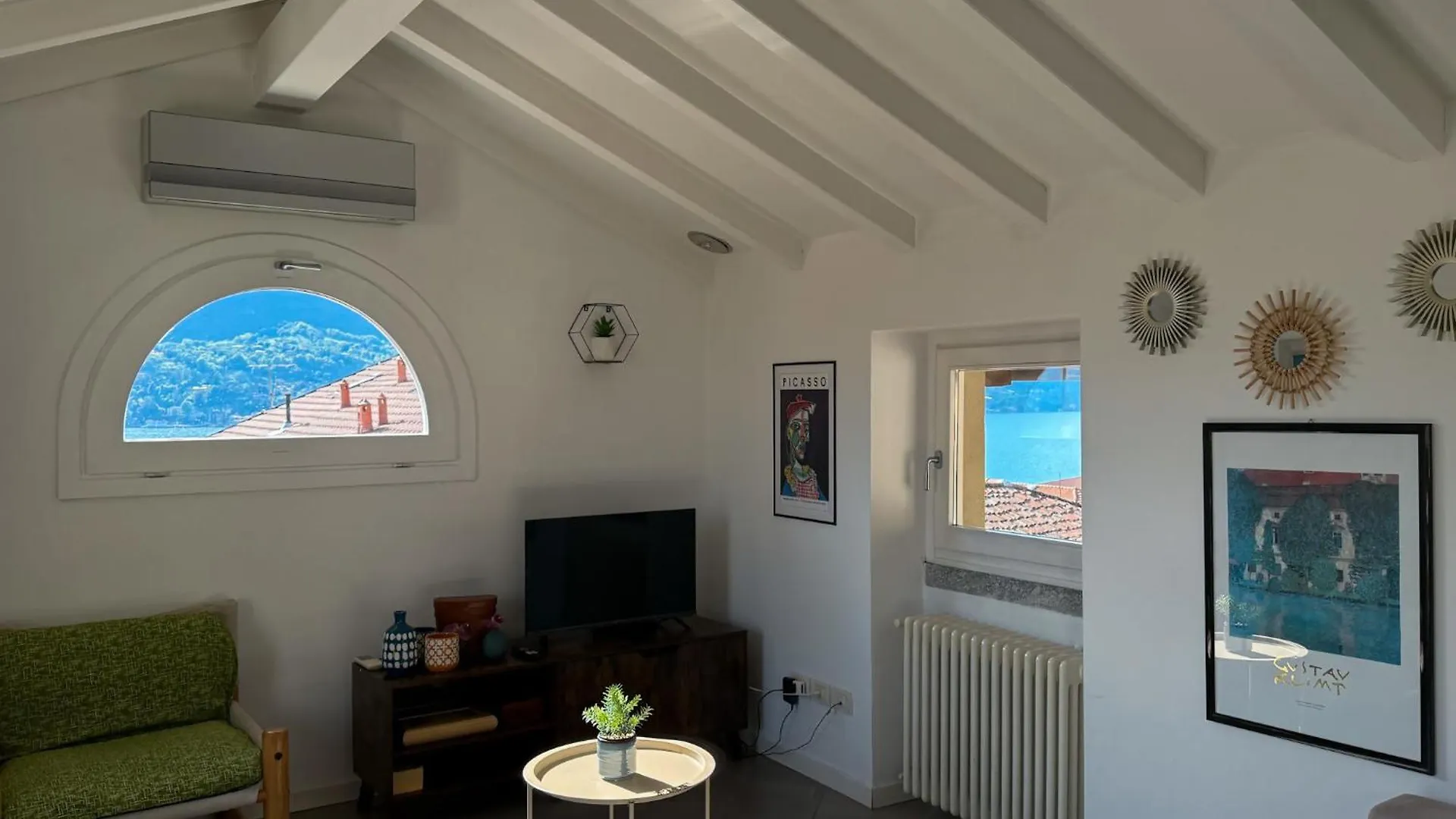 Skyway Apartment With Private Lake View Terrace Bellagio