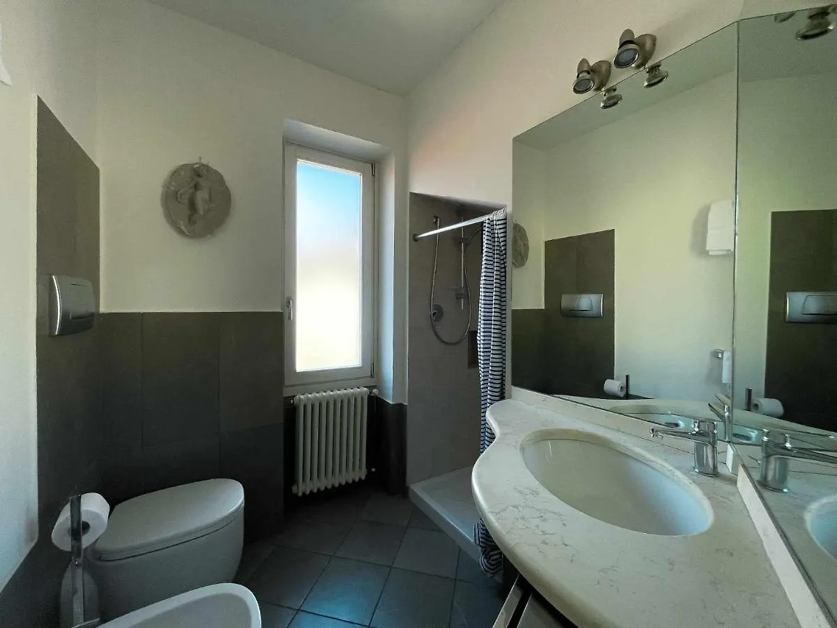 Skyway Apartment With Private Lake View Terrace Bellagio