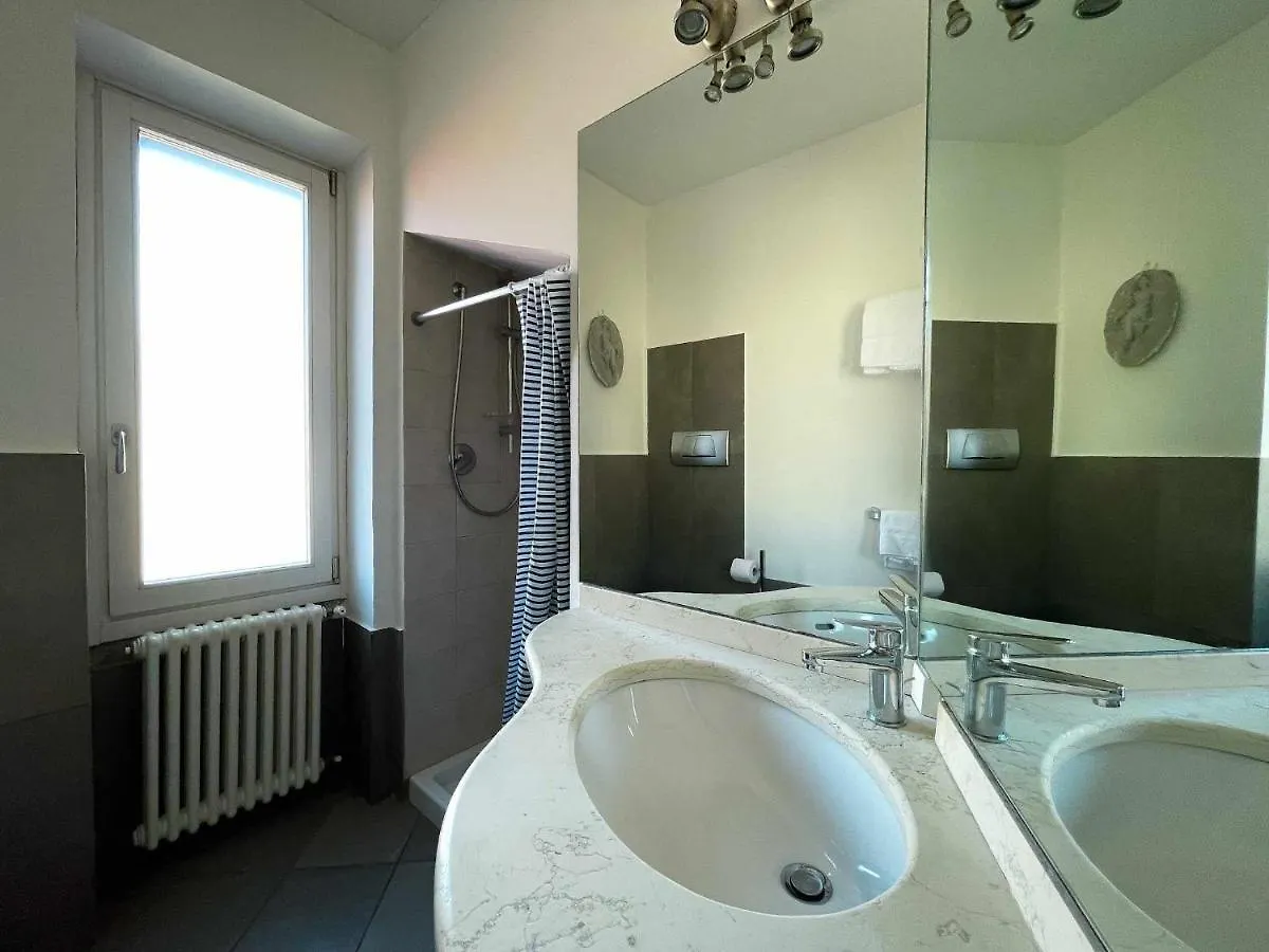 Skyway Apartment With Private Lake View Terrace Bellagio